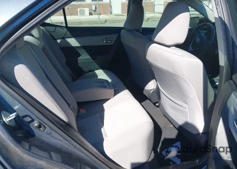 2015 Toyota Corolla Le z USA, uszkodzony, nr VIN 2T1BURHE1FC277370